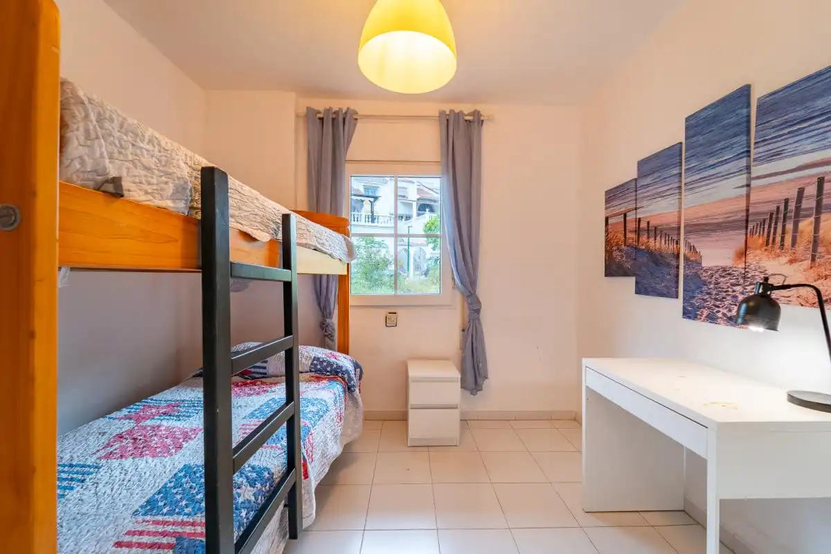 Schlafzimmer von Maisonette zum Verkauf in Málaga mit Klimaanlage, Heizung und Privatgarten