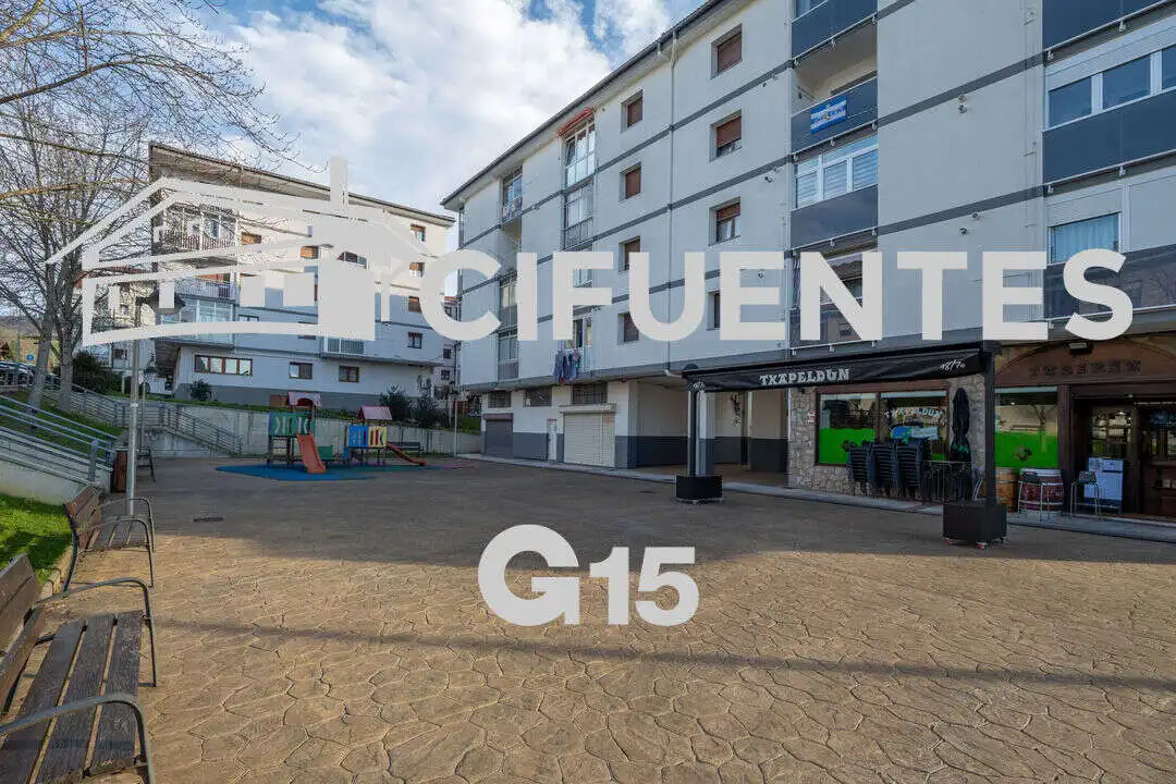 Vista exterior de Piso en venta en Usurbil con Calefacción