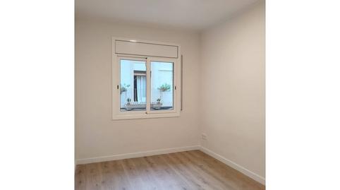 Foto 4 de Piso en venta en Calle Joan de Peguera, El Camp de l'Arpa del Clot,  Barcelona Capital