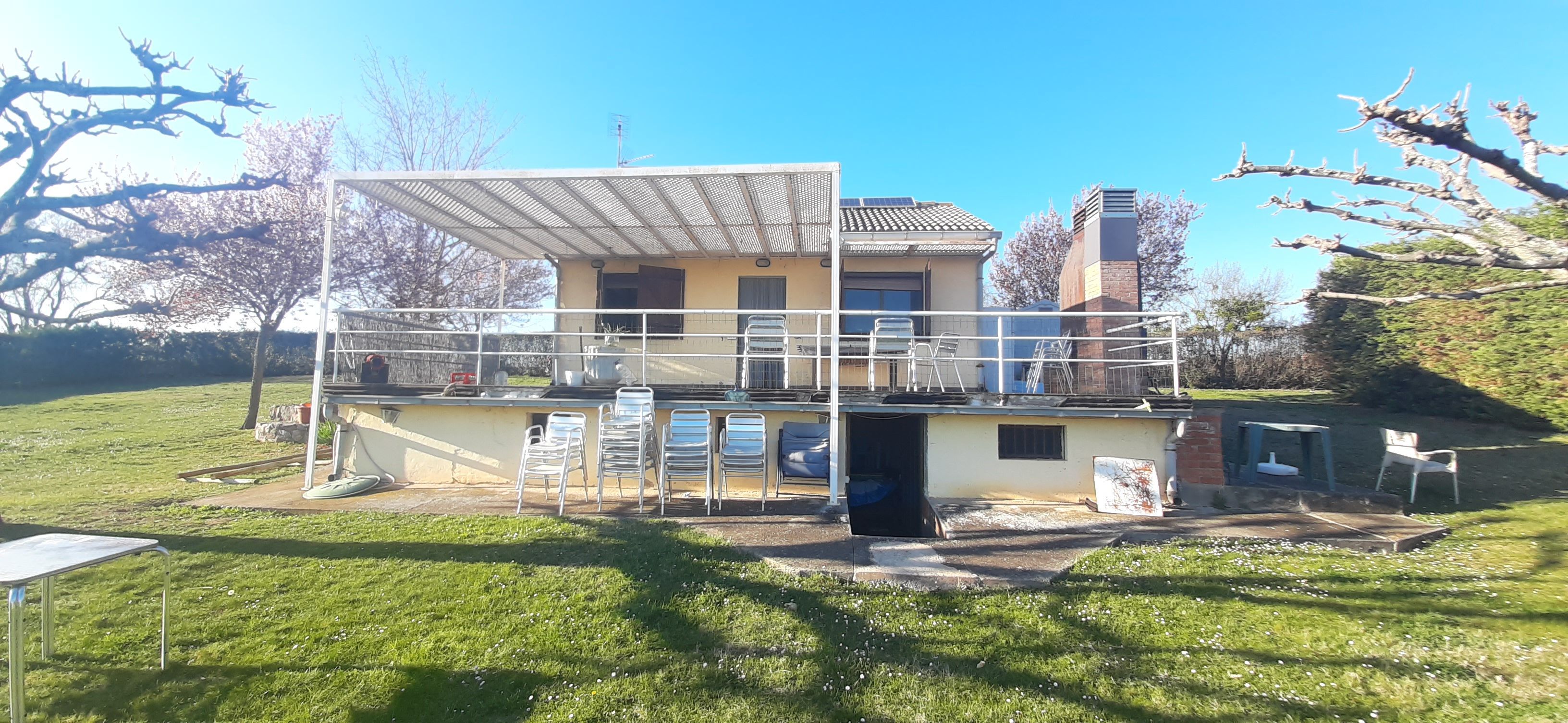 Exterior view of House or chalet for sale in Villamediana de Iregua  with Terrace and Storage room