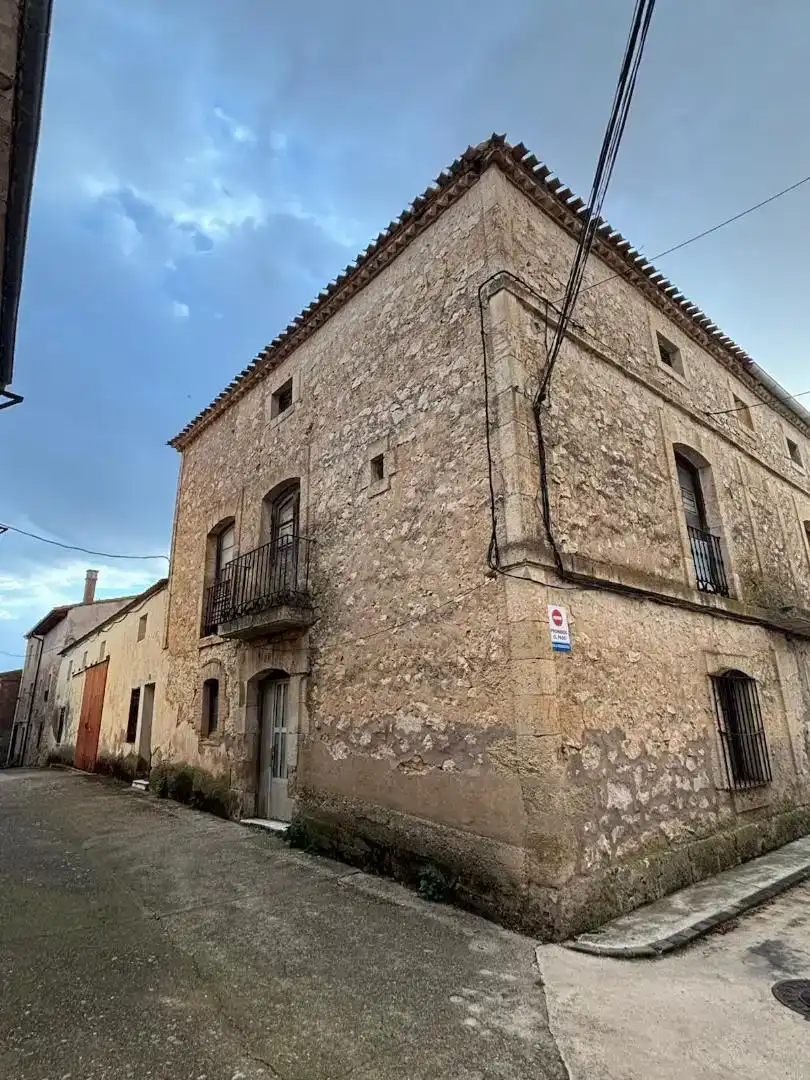 Vista exterior de Casa adosada en venda en Cilleruelo de Abajo amb Traster i Balcó