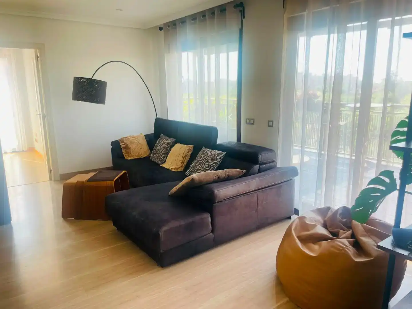Sala de estar de Ático de alquiler en  Madrid Capital con Aire acondicionado y Piscina