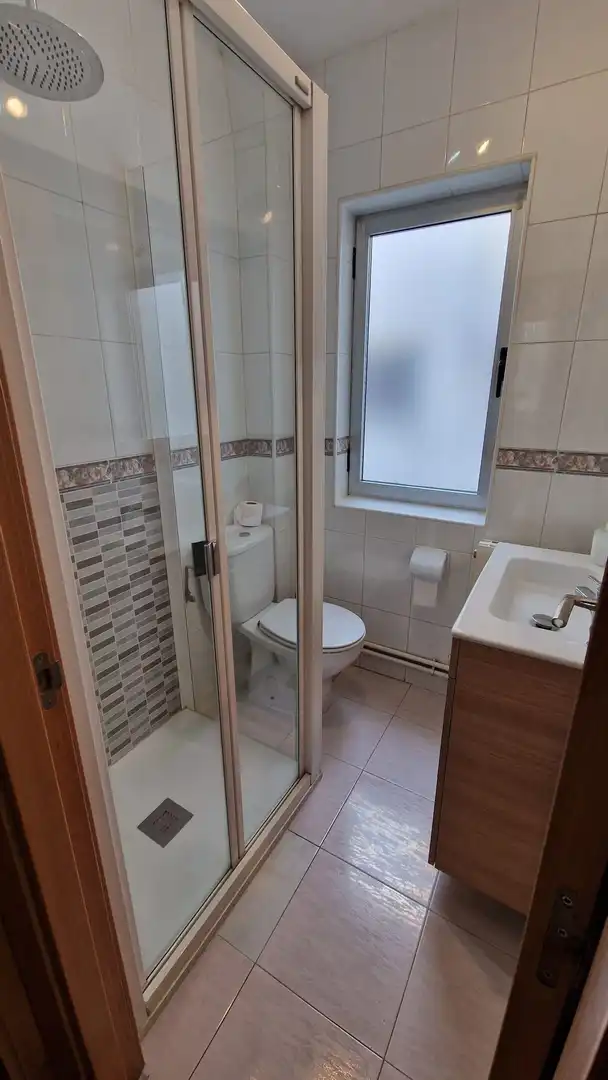 Baño de Piso de alquiler en Salamanca con Calefacción y Amueblado