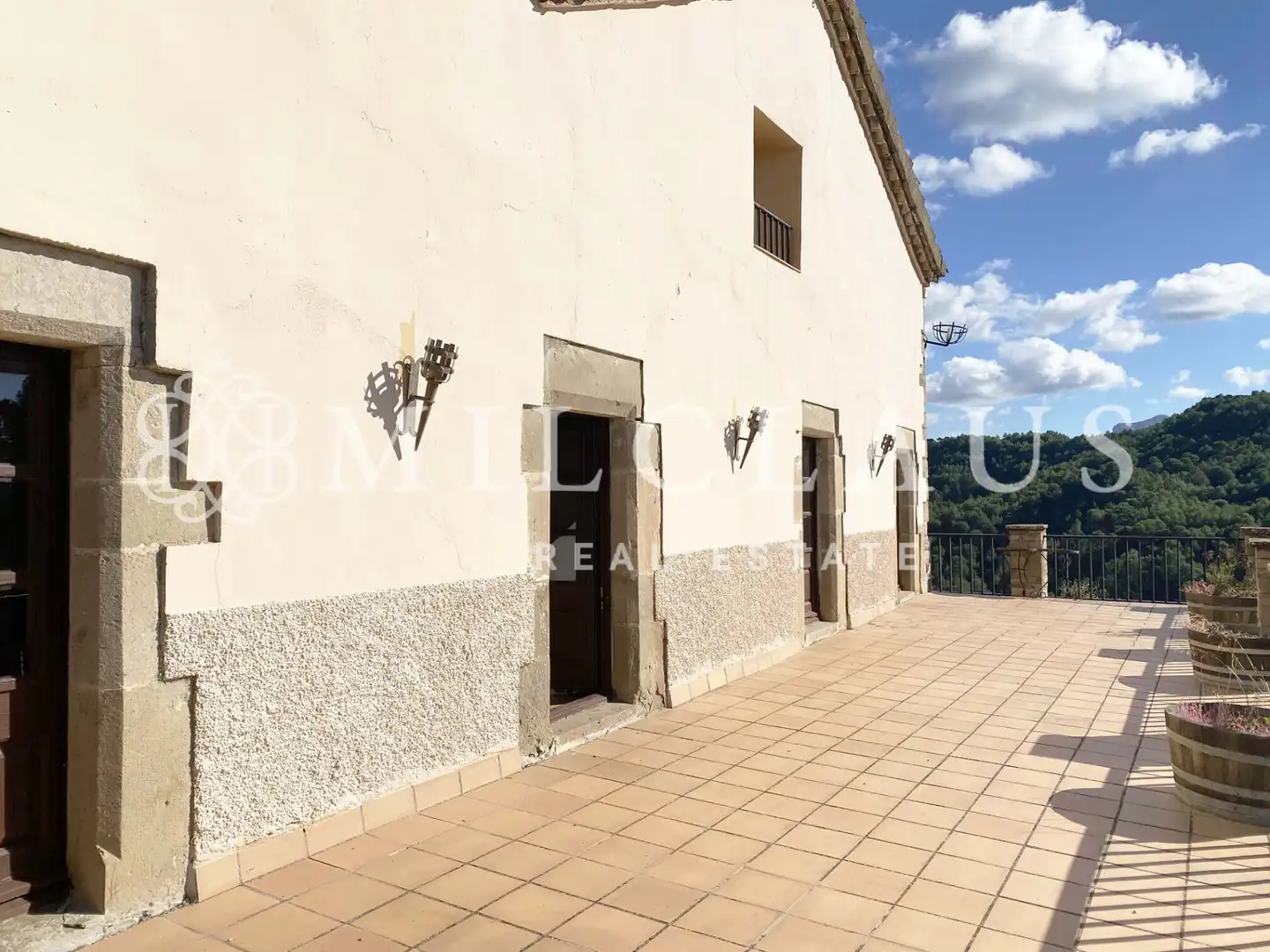 Vista exterior de Finca rústica en venda en Talamanca amb Aire condicionat, Calefacció i Jardí privat