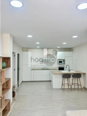 Kitchen of Flat to rent in  Sevilla Capital  with Air Conditioner and Furnished