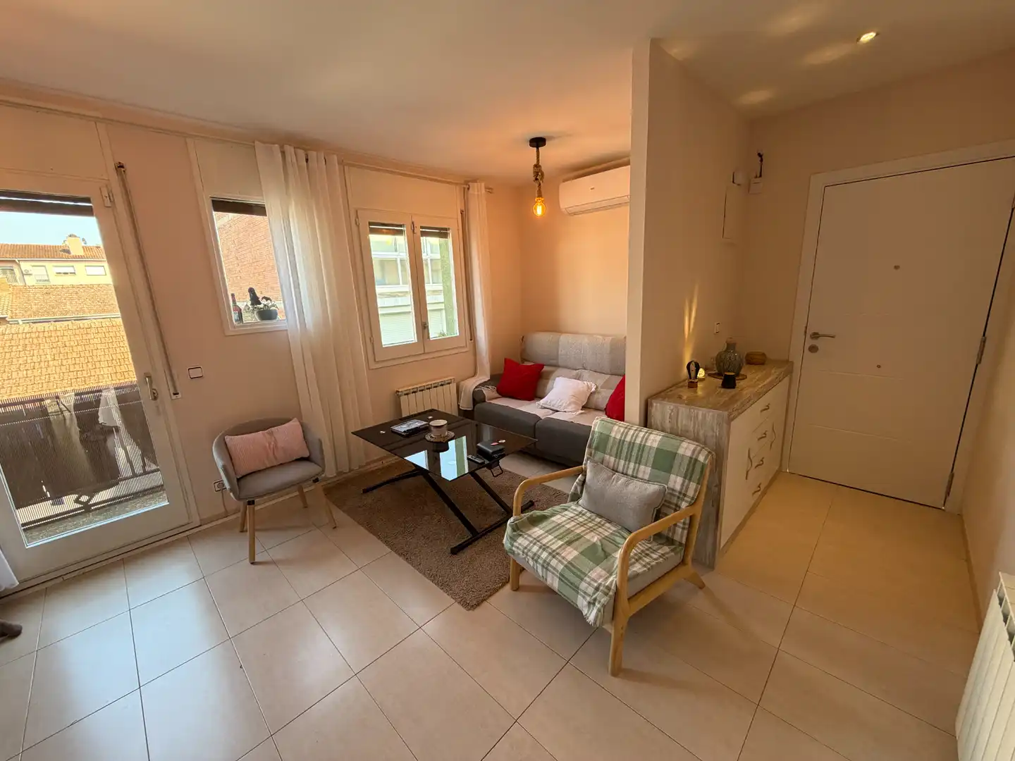 Living room of Flat for sale in Olot  with Heating and Balcony