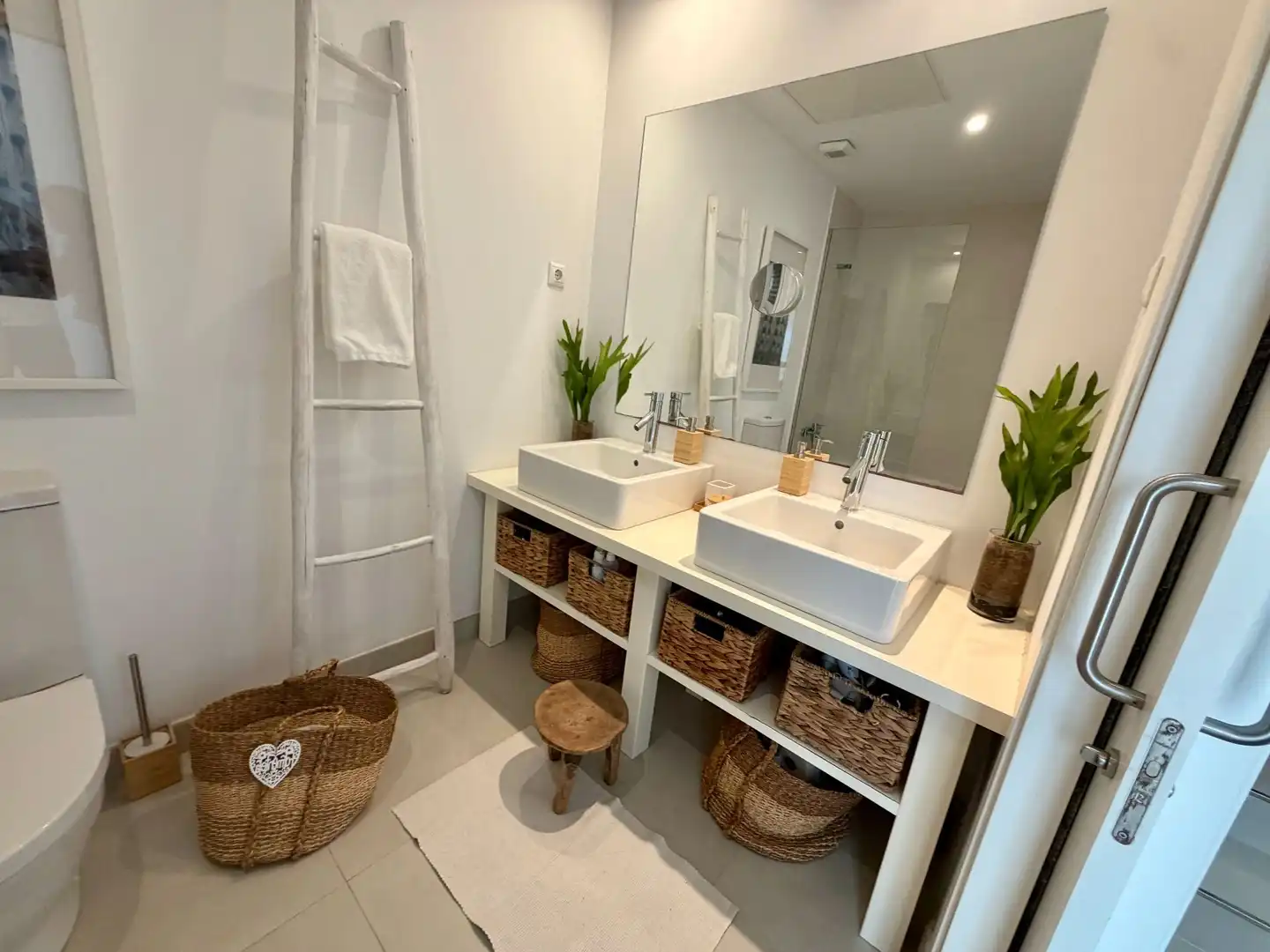 Bany de Apartament en venda en Sant Josep de sa Talaia amb Aire condicionat, Calefacció i Terrassa
