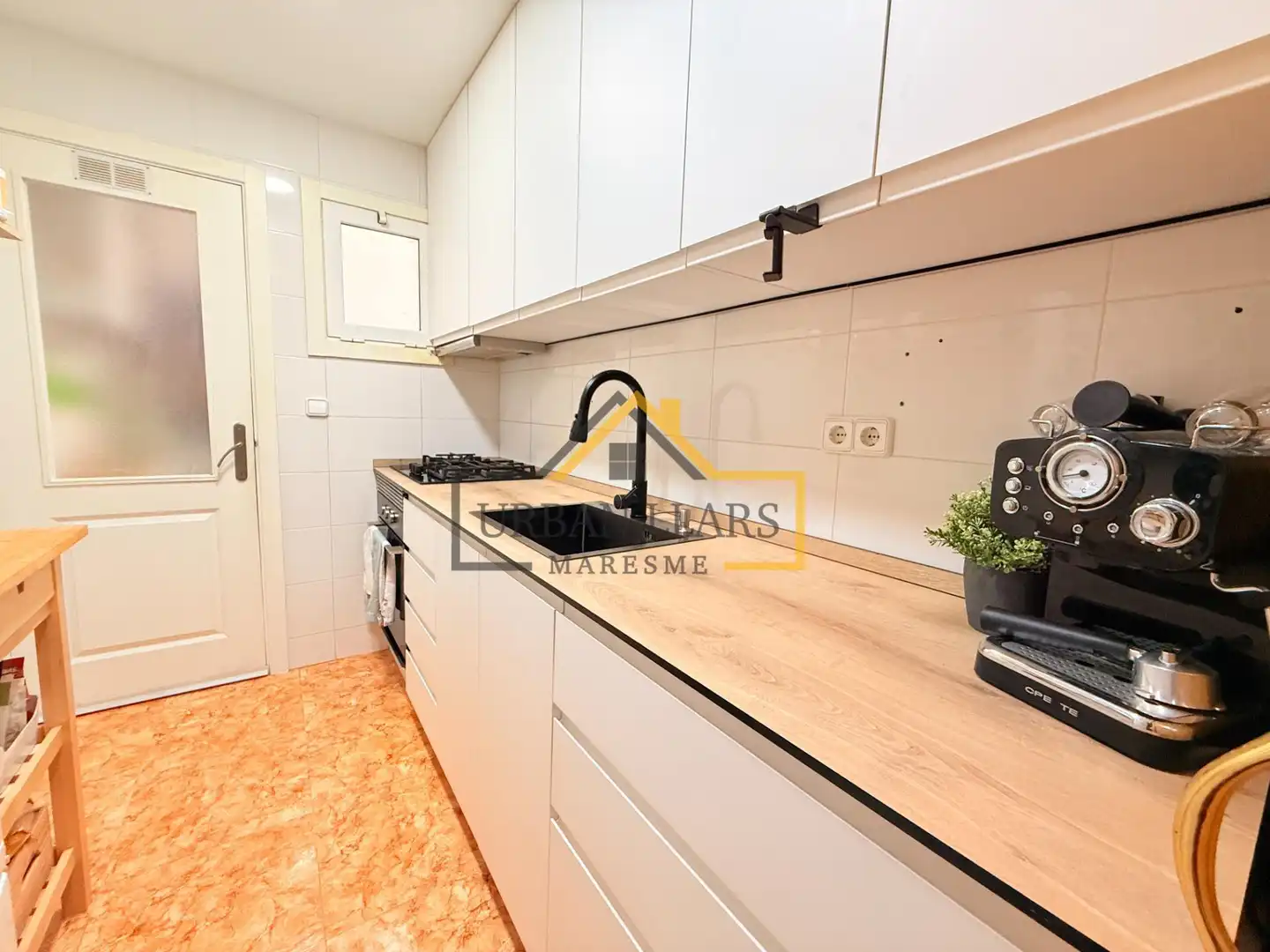 Kitchen of Flat for sale in Mataró