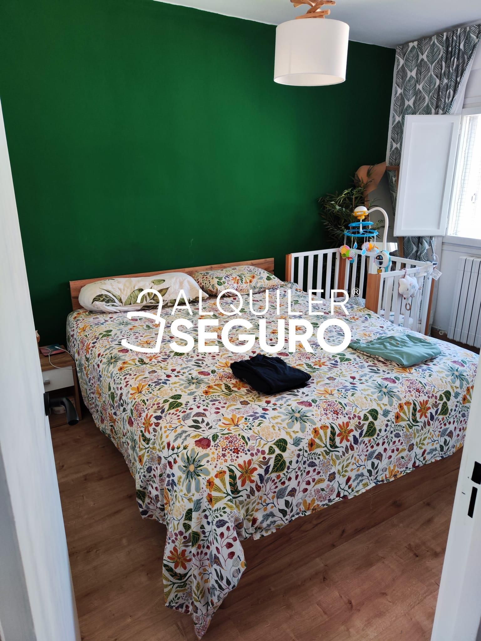 Schlafzimmer von Wohnung zur Miete in  Zaragoza Capital mit Klimaanlage, Heizung und Terrasse