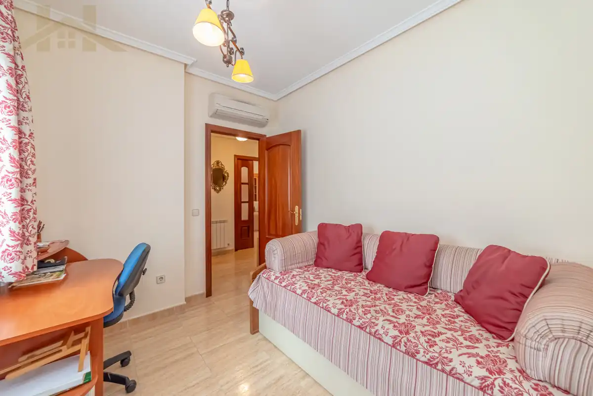 Detached homes for sale in Las Aves