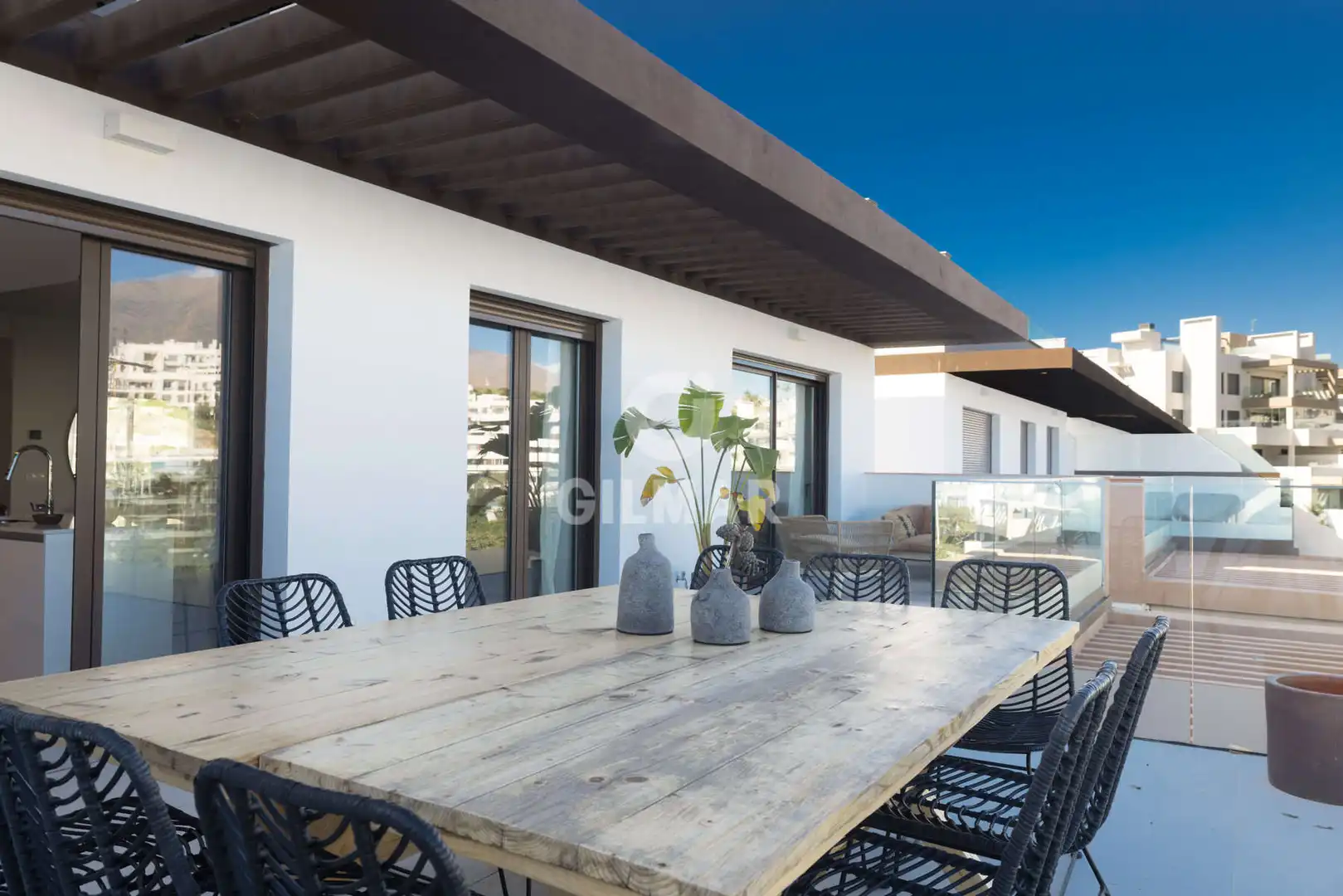 Terraza de Ático en venta en Estepona con Calefacción, Trastero y Piscina