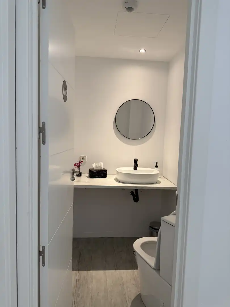 Badezimmer von Geschaftsraum zur Miete in  Palma de Mallorca mit Klimaanlage