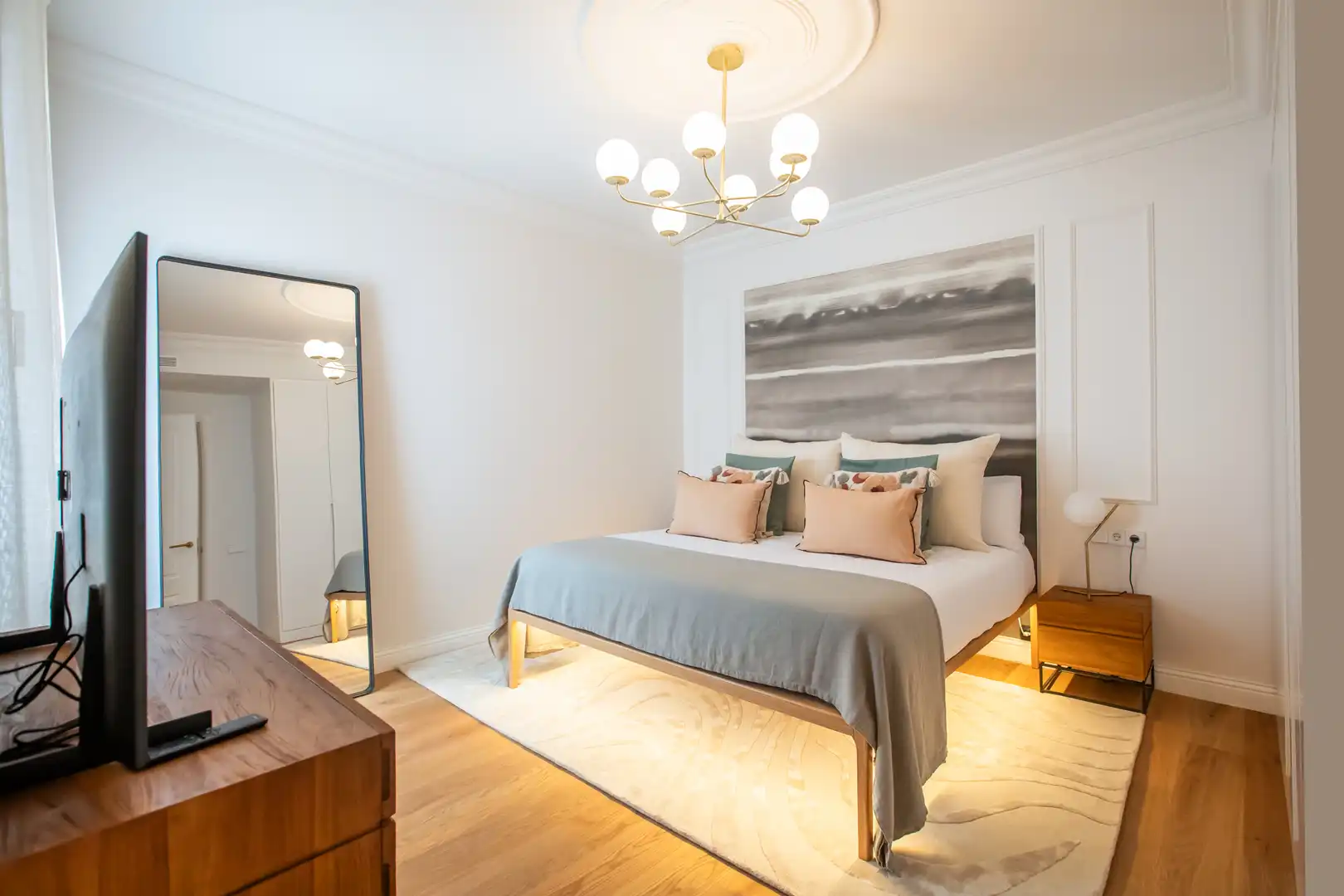 Schlafzimmer von Dachboden zur Miete in Barcelona mit Klimaanlage, Heizung und Parkett