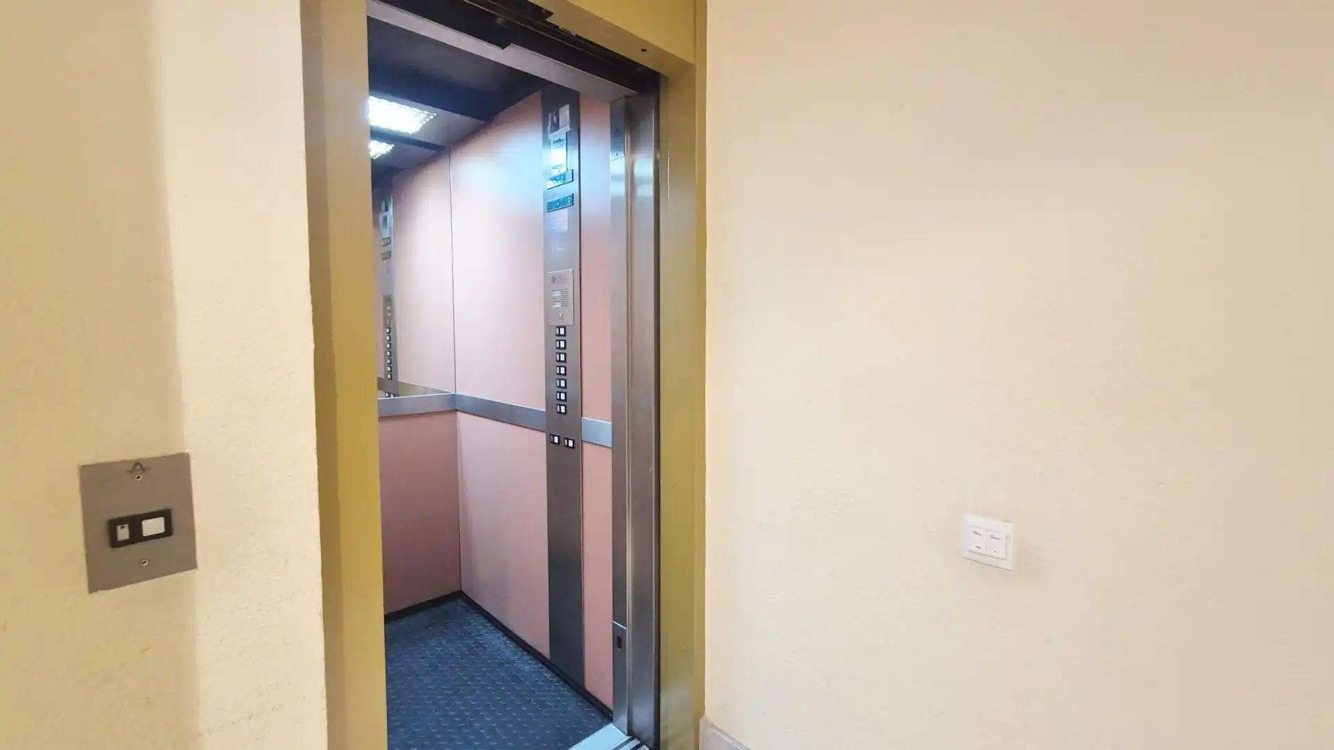 Pis en venda en San José - Parador - Zurguén