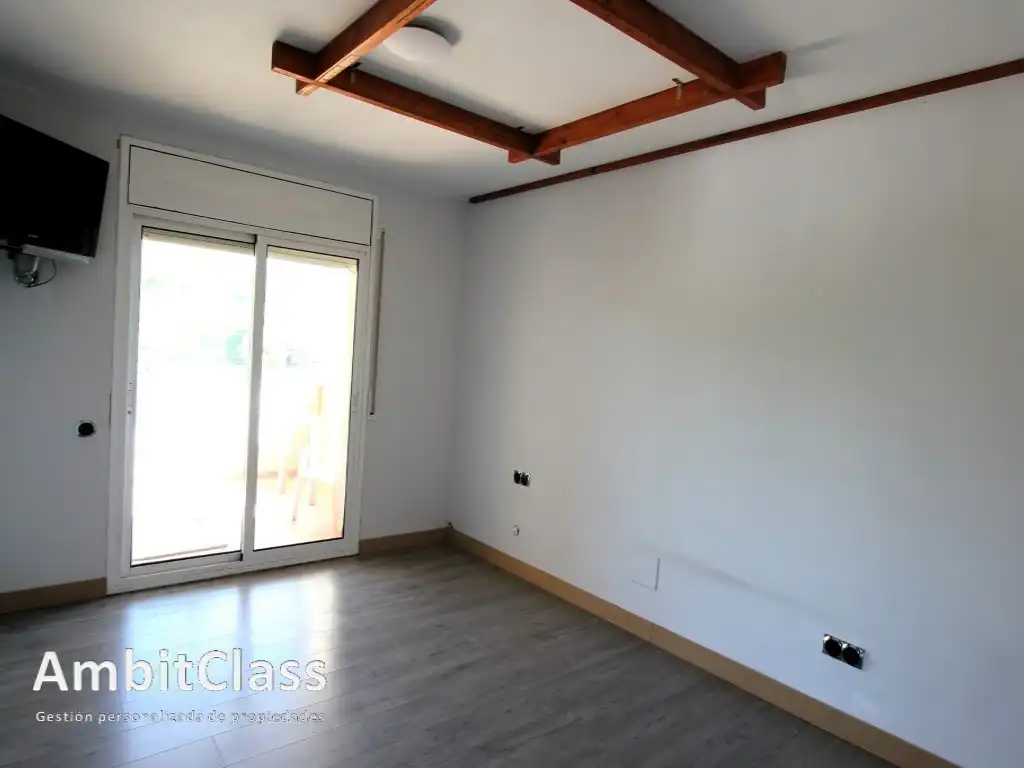 Habitación de Casa o chalet en venta en Bigues i Riells del Fai con Jardín privado, Terraza y Piscina