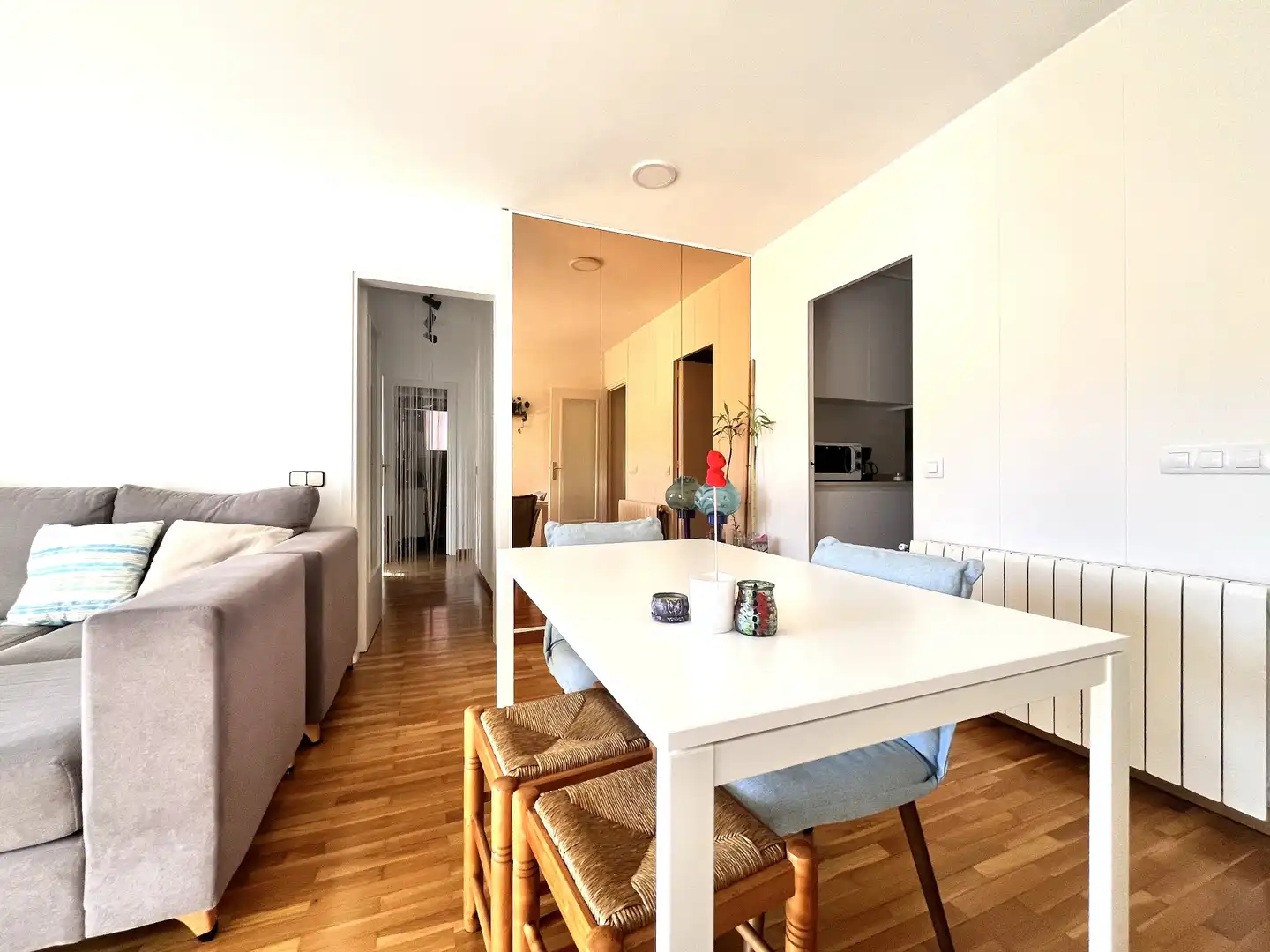 Comedor de Piso en venta en Santa Coloma de Cervelló con Calefacción, Parquet y Horno