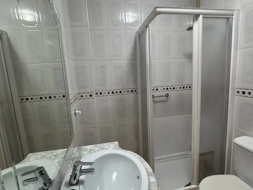 Baño de Piso de alquiler en Ciudad Real con Aire acondicionado, Terraza y Horno