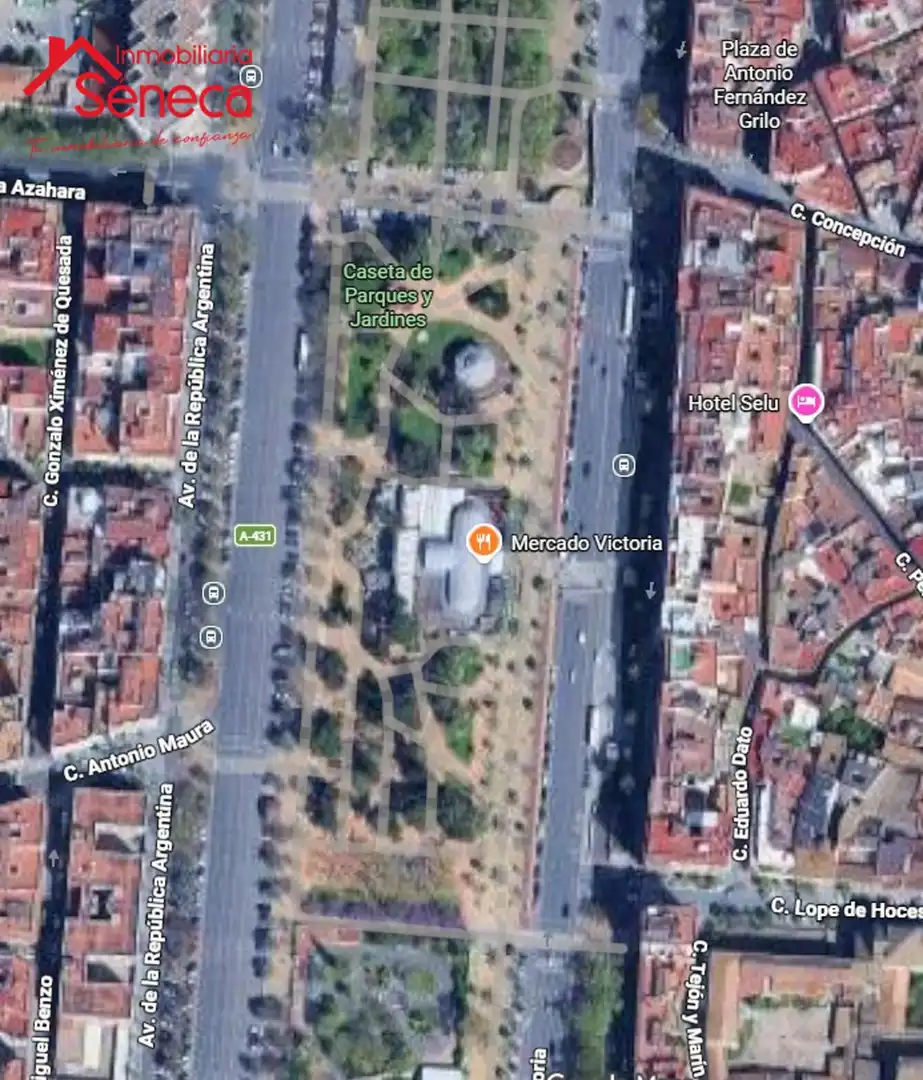 Attic for rent in PASEO DE LA VICTORIA, Zona Centro