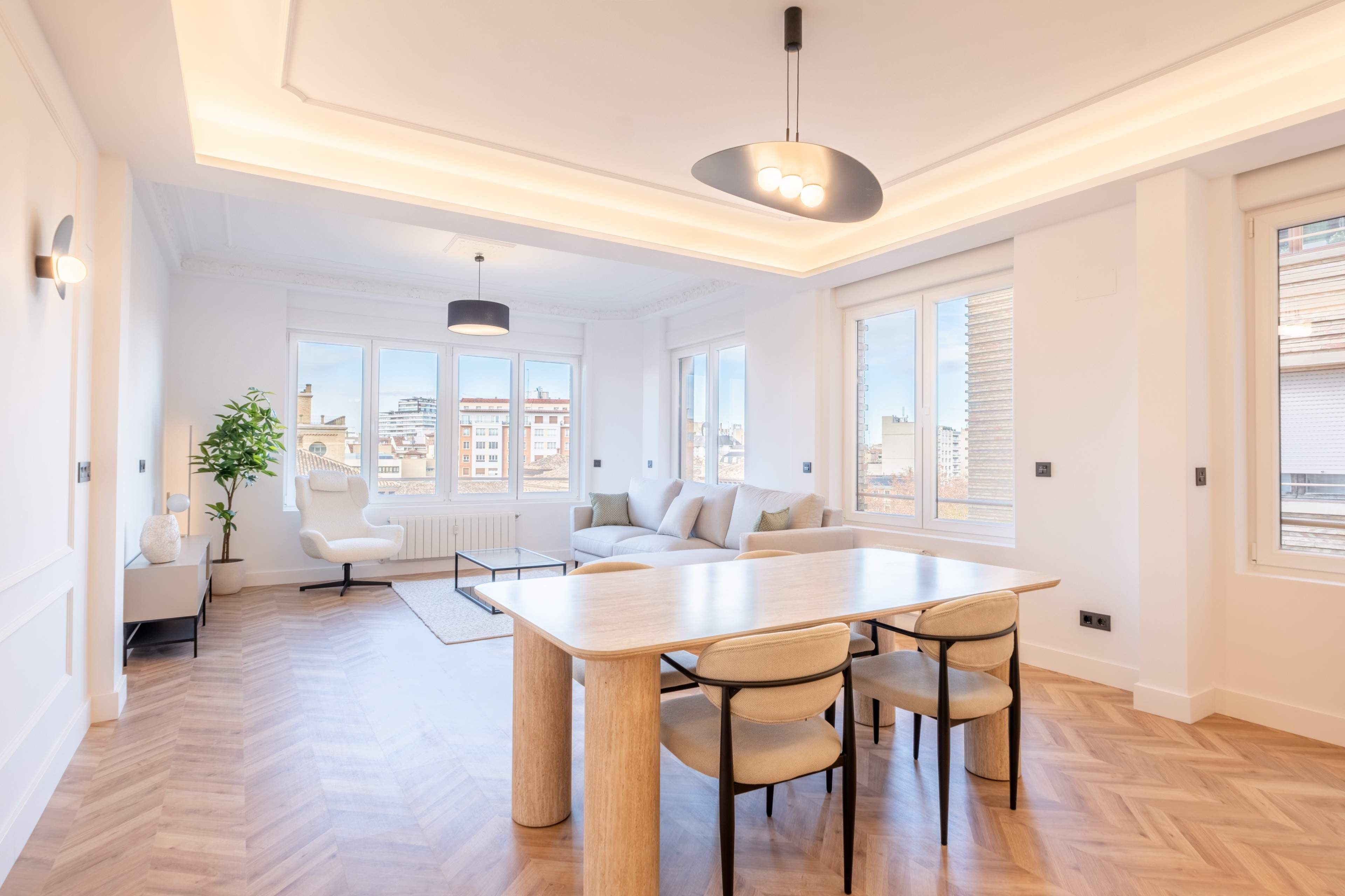 Living room of Flat for sale in  Zaragoza Capital  with Air Conditioner