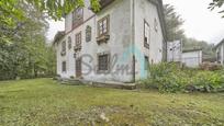 Vista exterior de Casa o xalet en venda en Oviedo  amb Jardí privat, Parquet i Terrassa