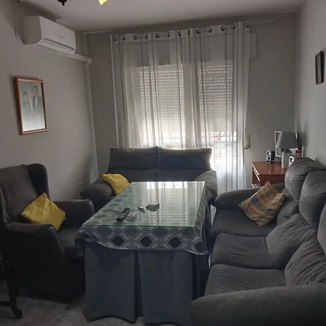 Schlafzimmer von Einfamilien-Reihenhaus zum Verkauf in Huélaga mit Klimaanlage, Privatgarten und Terrasse