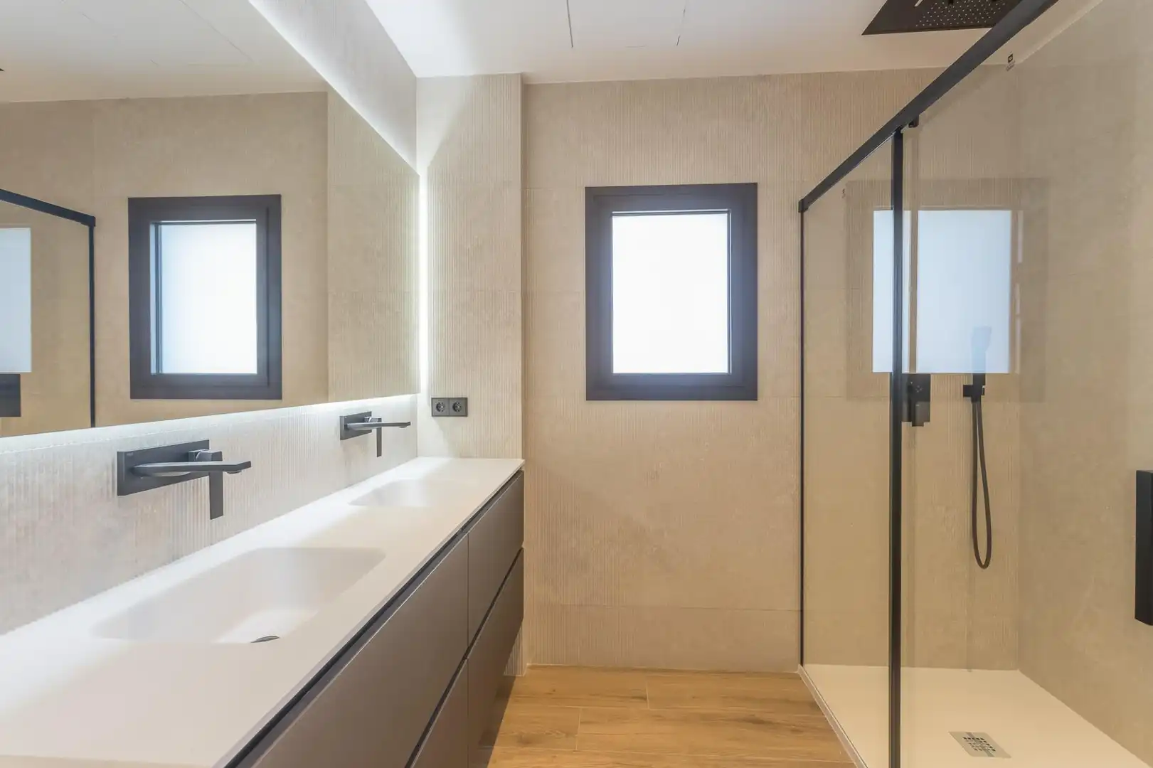 Baño de Casa o chalet de alquiler en Sant Esteve Sesrovires con Calefacción, Jardín privado y Parquet