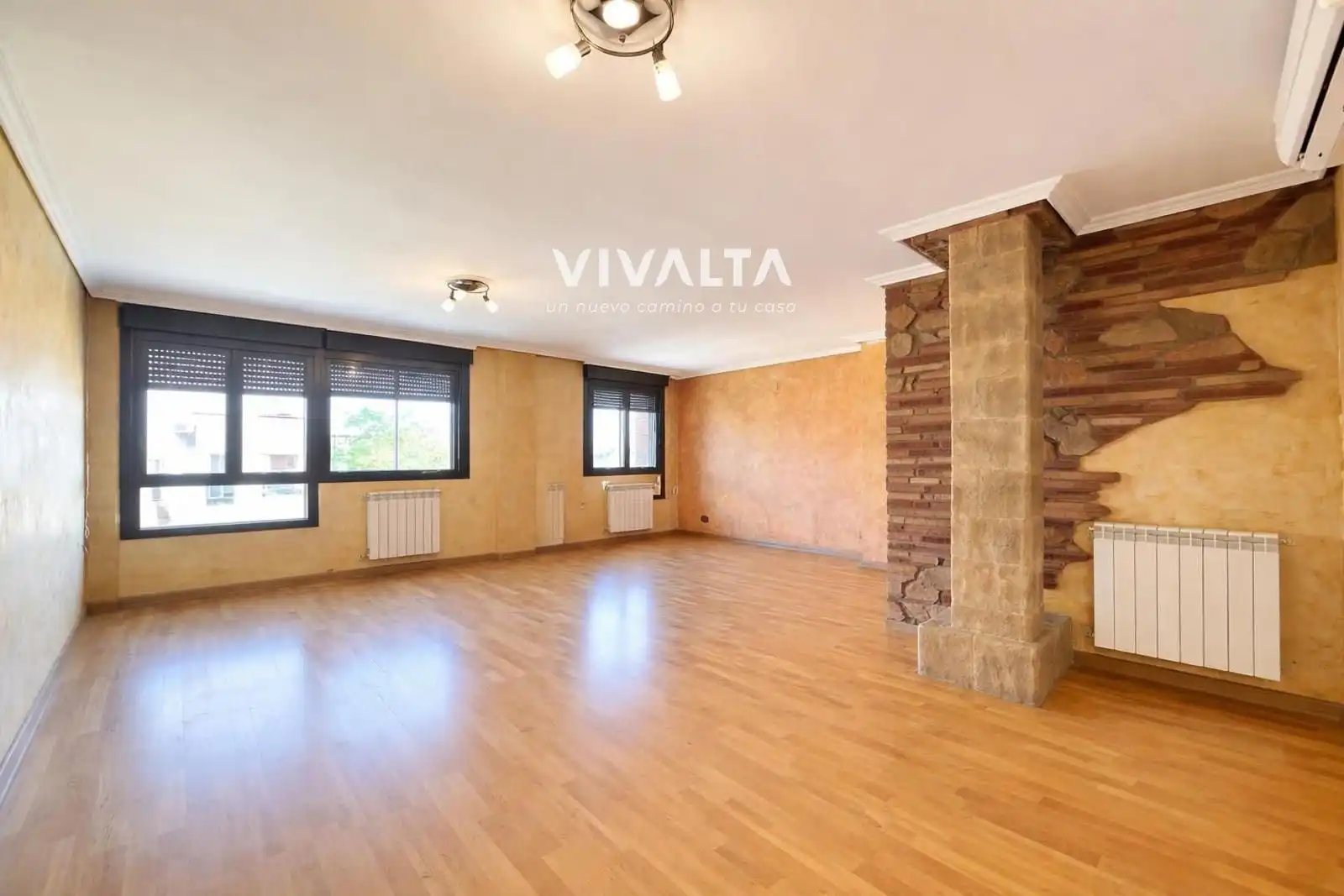 Sala d'estar de Àtic de lloguer en Valdemoro amb Aire condicionat, Calefacció i Terrassa