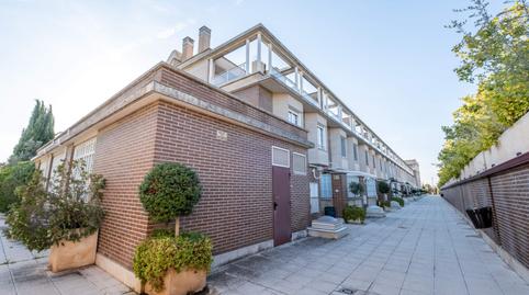 Foto 3 de Casa adosada en venda a Calle del Ailanto, Valdefierro,  Zaragoza Capital