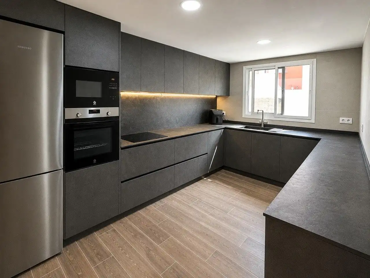 Casa con terraza en venta en Calle SANT DONIS, imagen 3