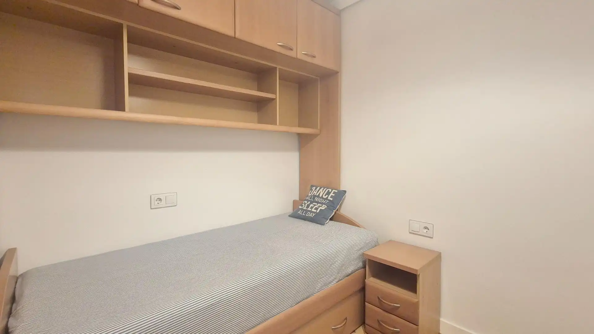 Habitación de Piso de alquiler en Salamanca con Calefacción, Parquet y Amueblado