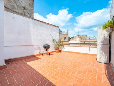 Penthouse with lift for sale in Carrer CARRETES