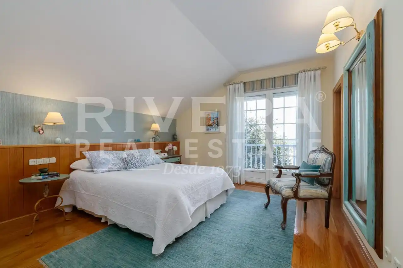 Habitación de Casa o chalet en venta en Cangas  con Calefacción, Jardín privado y Amueblado