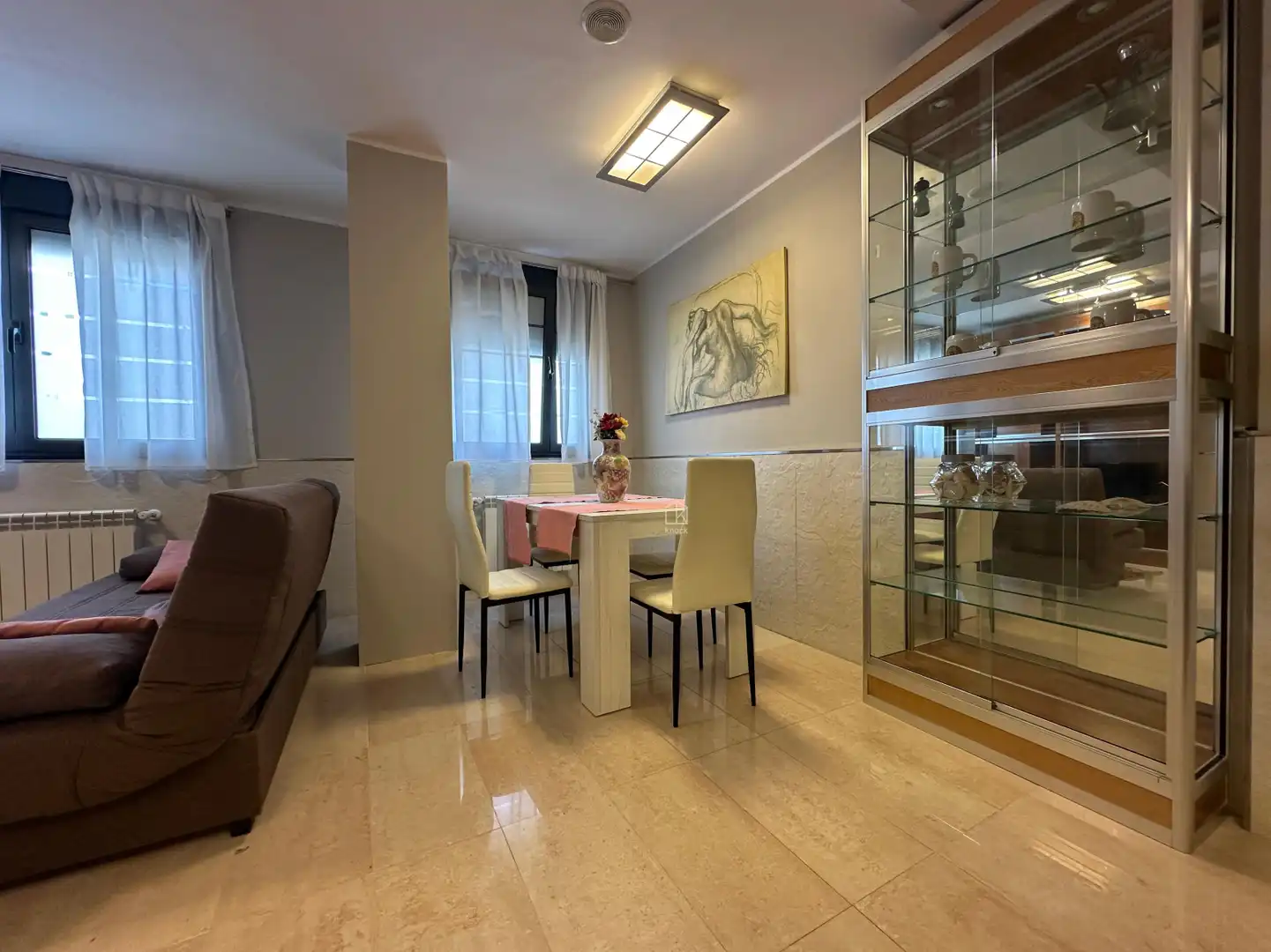 Flat for rent in Oviedo - Calle Tomás Crespo Frígilis, La Ería