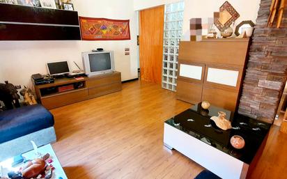 Sala d'estar de Pis en venda en  Valencia Capital amb Aire condicionat, Parquet i Terrassa