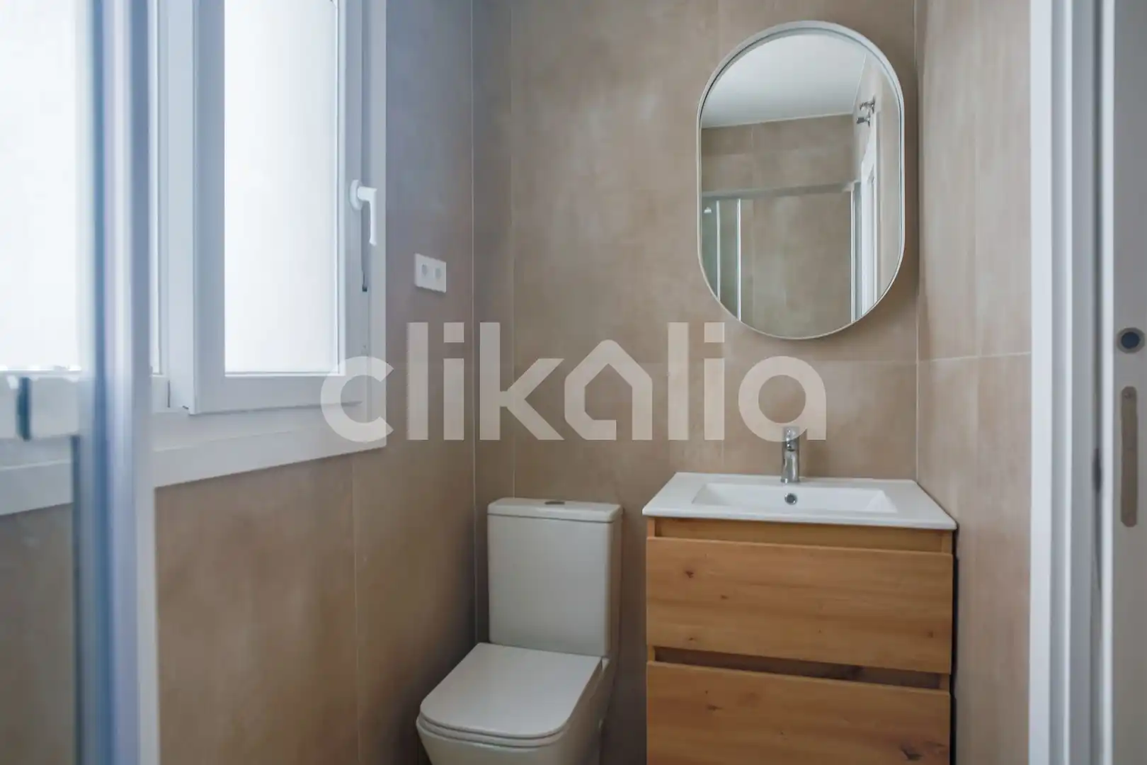 Bathroom of Flat for sale in Madrid  with Heating