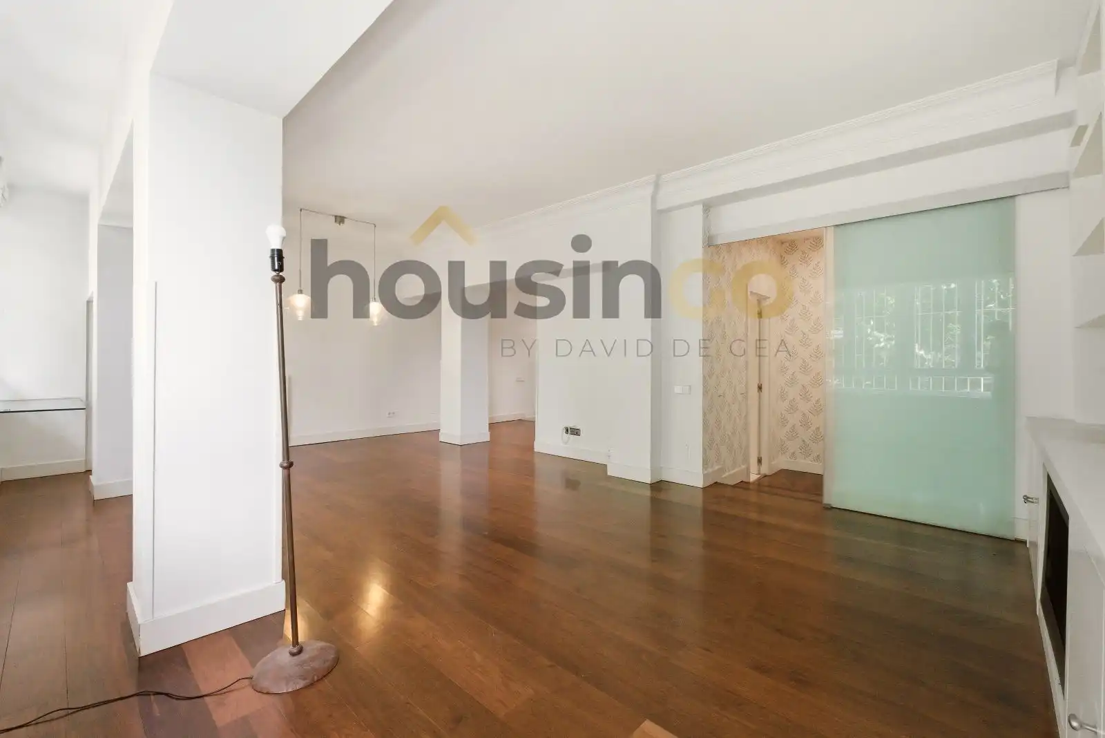 Living room of Flat for sale in Madrid  with Air Conditioner, Heating and Storage room