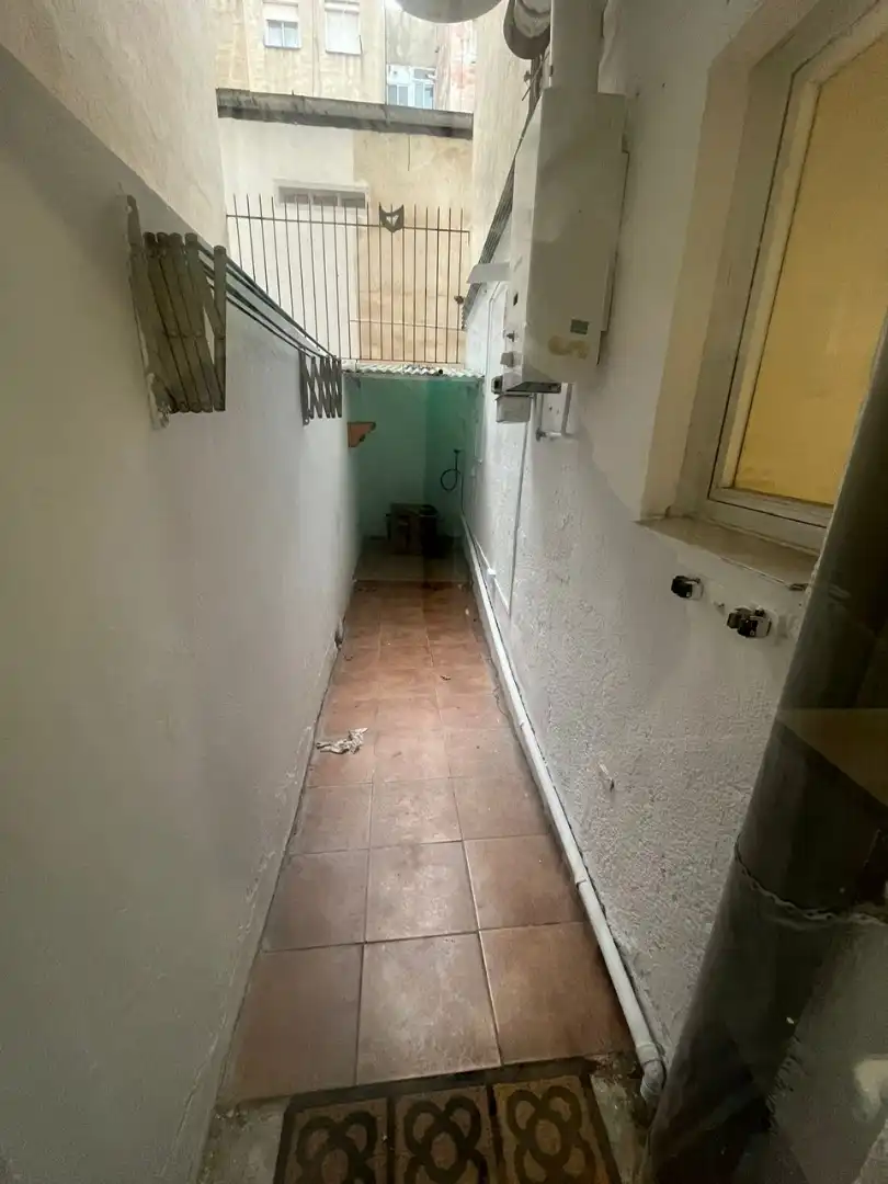 Piso en venta en L'Hospitalet de Llobregat con Alarma