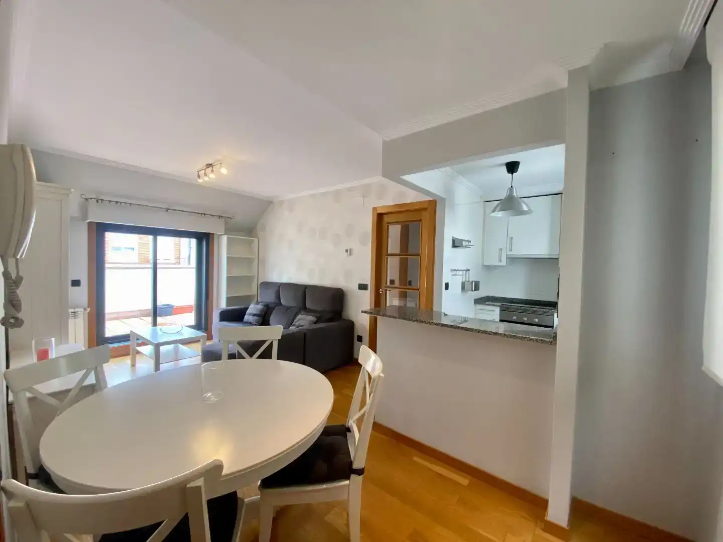 Dining room of Flat for rent in Vigo   with Parquet flooring, Storage room and Furnished