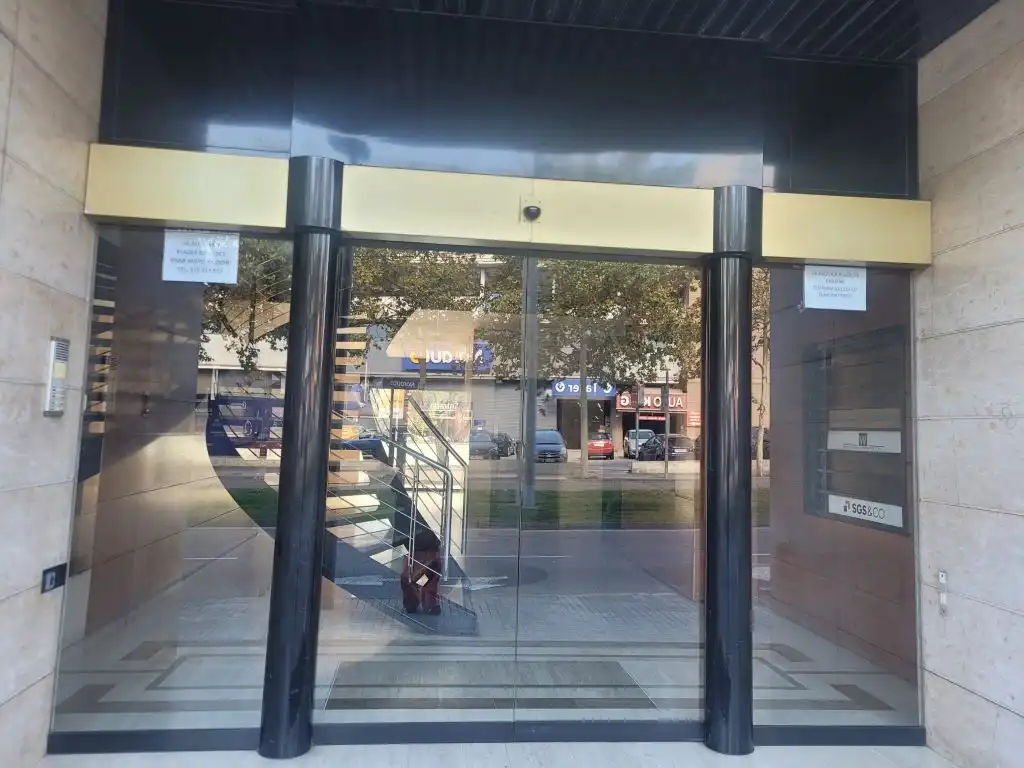 Büro zur Miete in Esplugues de Llobregat