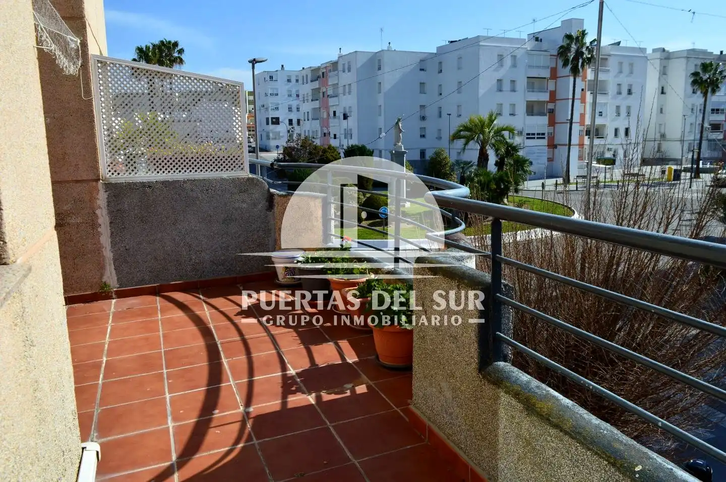 Außenansicht von Wohnung zum Verkauf in Rota mit Klimaanlage und Terrasse