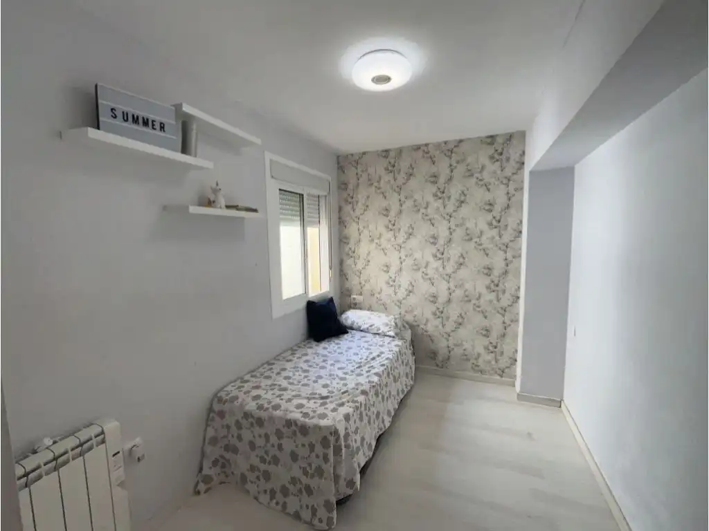 Dormitori de Casa adosada en venda en Santa Pola amb Aire condicionat, Moblat i Rentadora