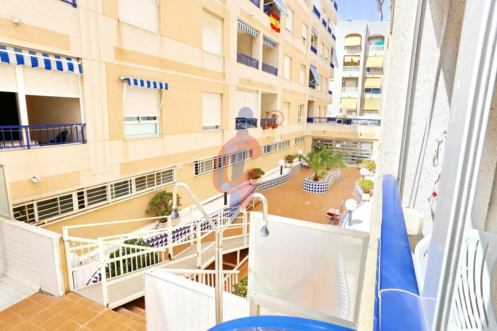 Terraza de Apartamento en venta en Guardamar del Segura con Terraza, Amueblado y Piscina comunitaria