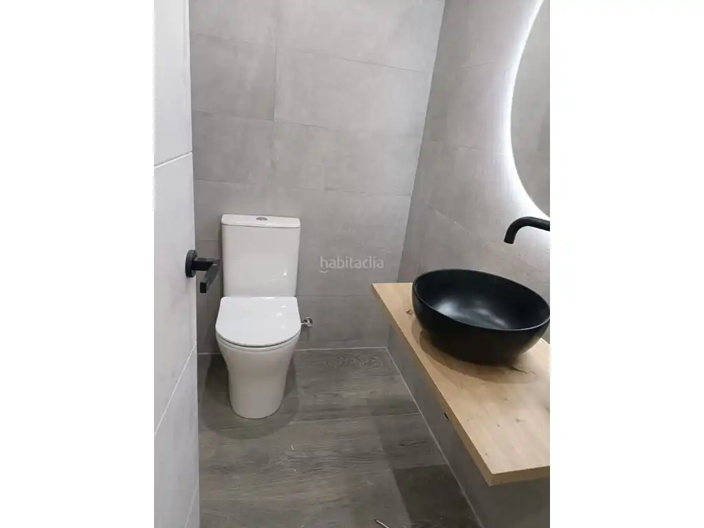 Bany de Pis en venda en Rubí