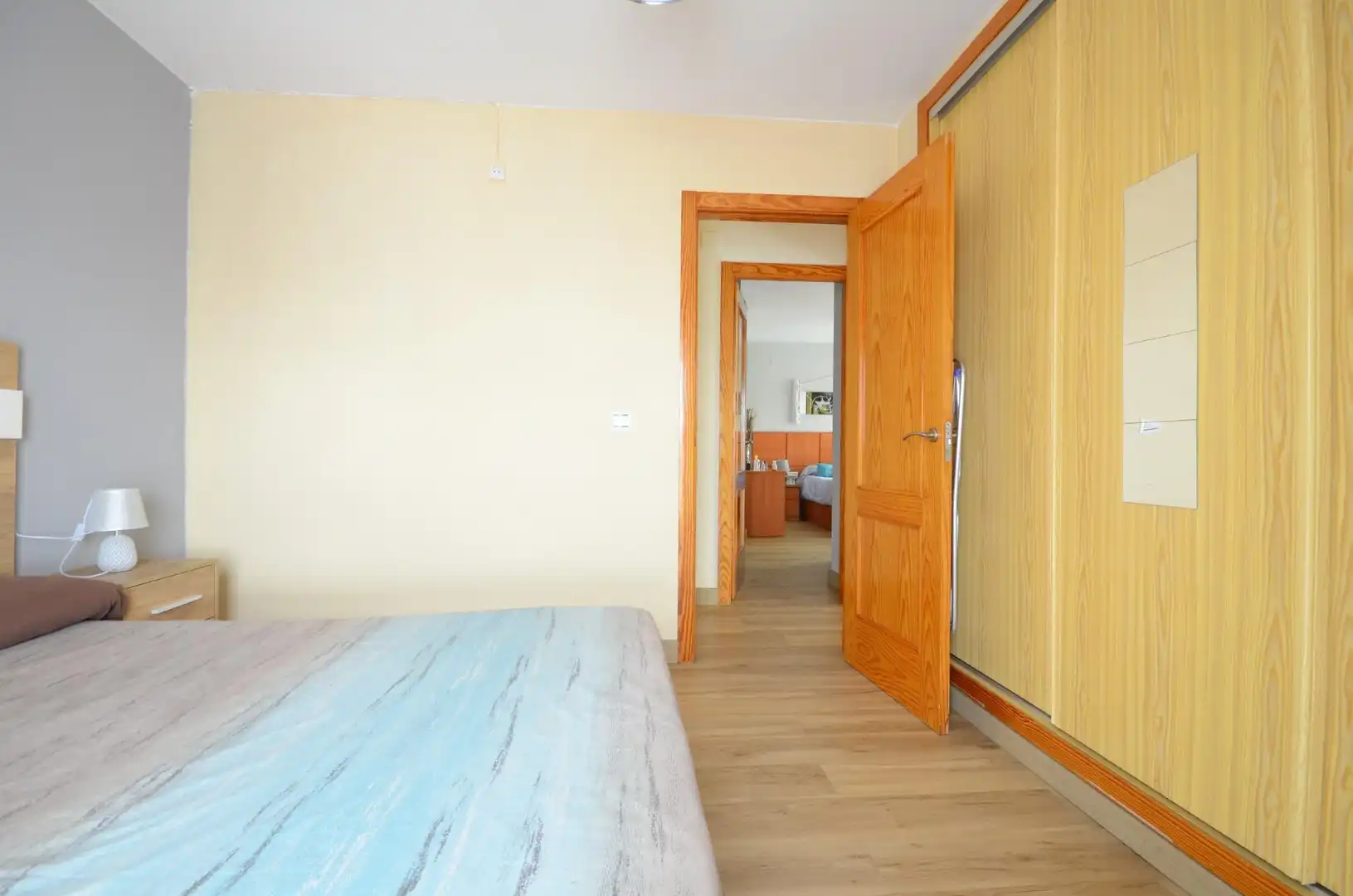 Schlafzimmer von Wohnung zum Verkauf in Ayamonte mit Privatgarten, Terrasse und Gemeinschaftspool