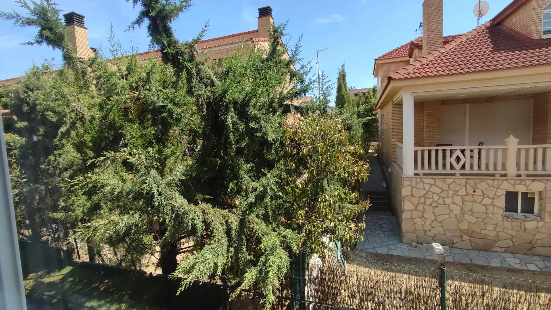 Vista exterior de Casa adosada de alquiler en Zaragoza con Aire acondicionado, Calefacción y Jardín privado