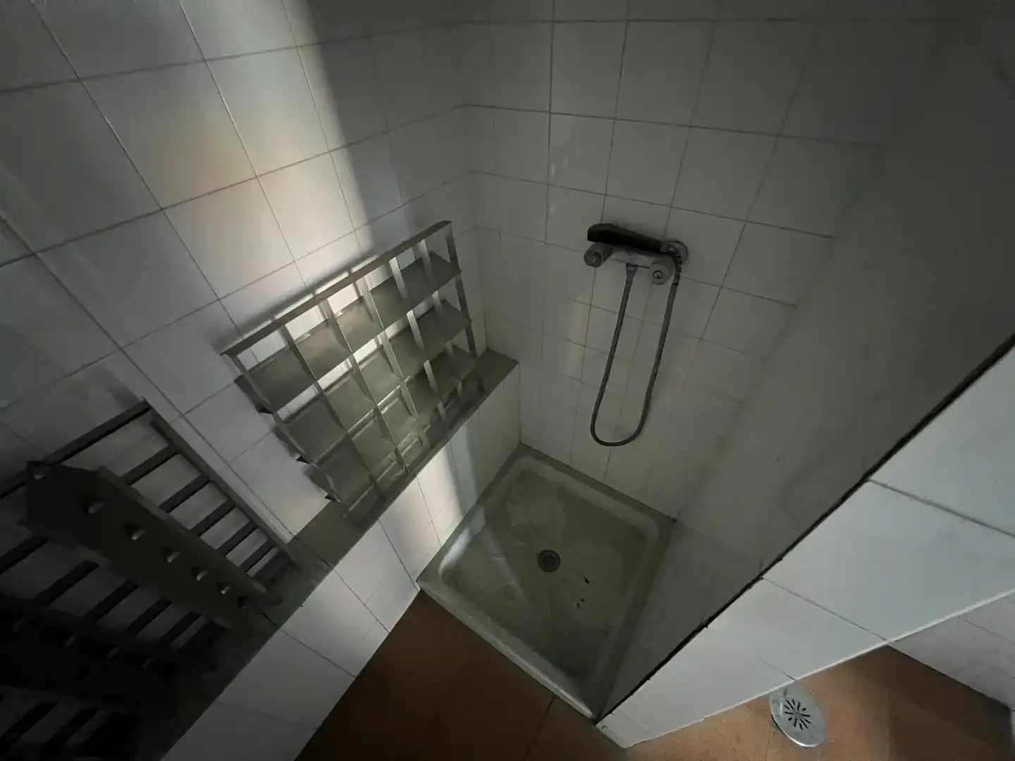 Bathroom of Industrial buildings for rent in Padrón