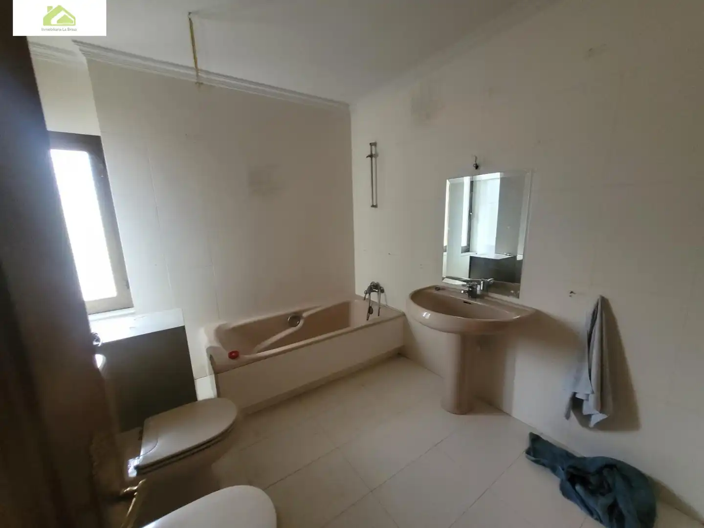 Casa rústica amb jardí en venda a Morales del Vino, imagen 5