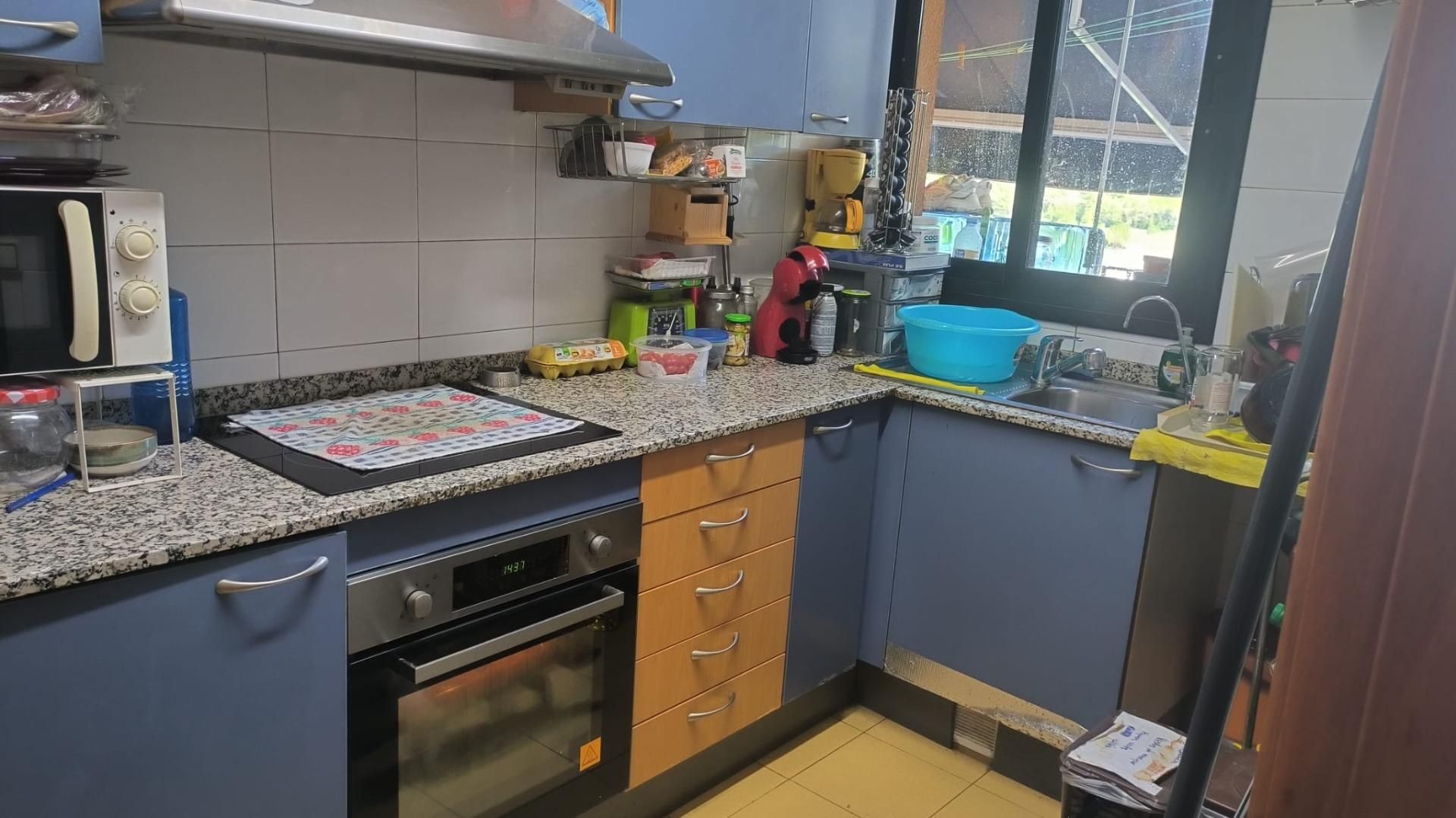 Cocina de Piso en venta en Manresa con Calefacción y Terraza