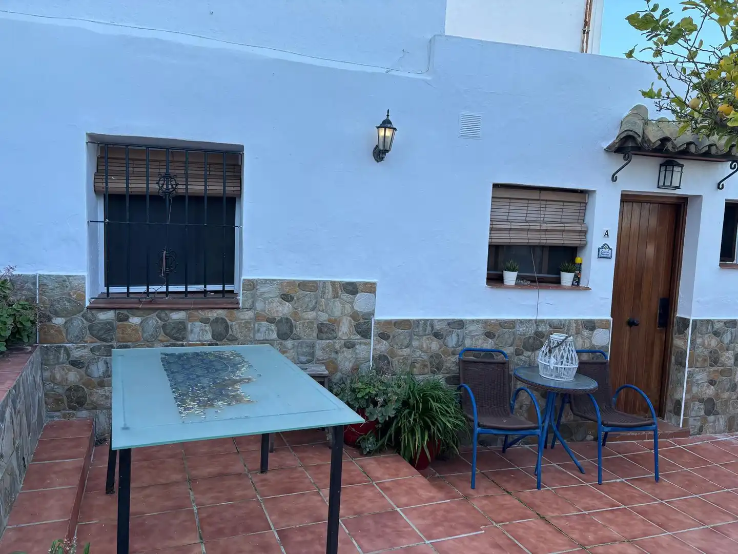 Casa amb terrassa en venda a Calle Merced 13