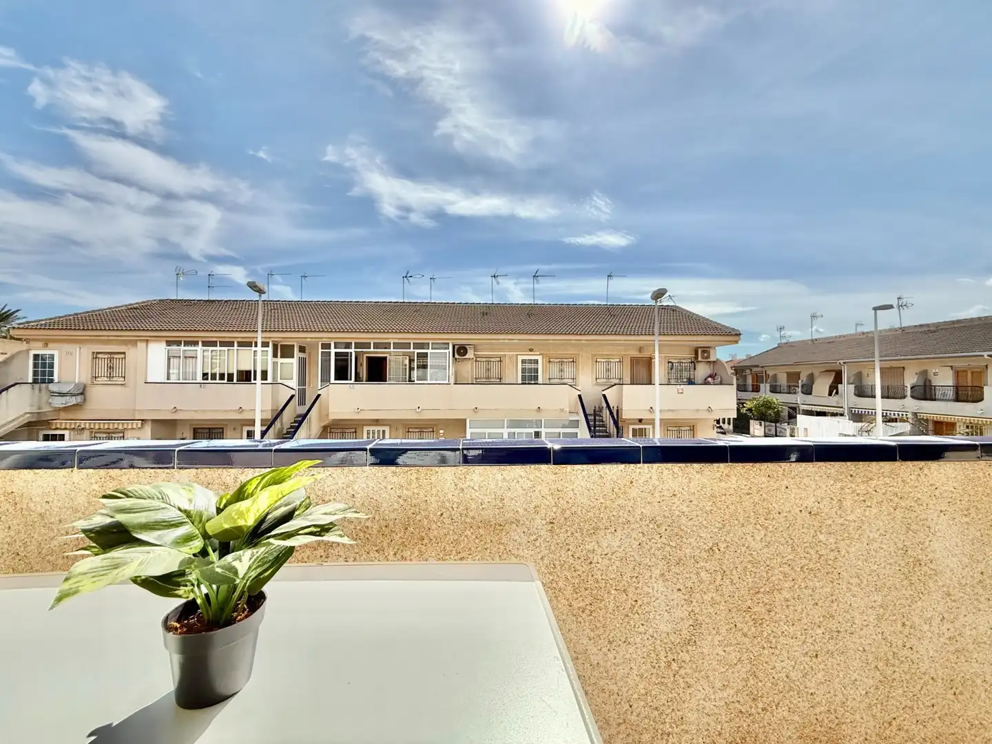 Vista exterior de Casa o chalet en venta en San Pedro del Pinatar con Aire acondicionado, Jardín privado y Terraza